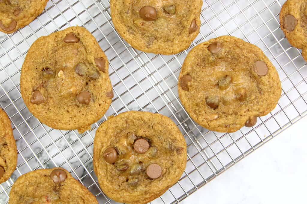 toffee cookies on a cooling rack