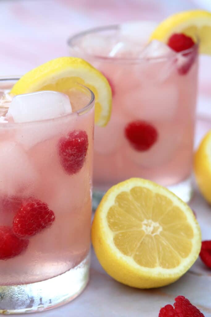 red raspberry lemonade cocktail